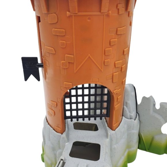 Thomas the Tank Trackmaster Castle Quest‎ Tower 2012 Includes Both Pieces Used - Picture 4 of 6